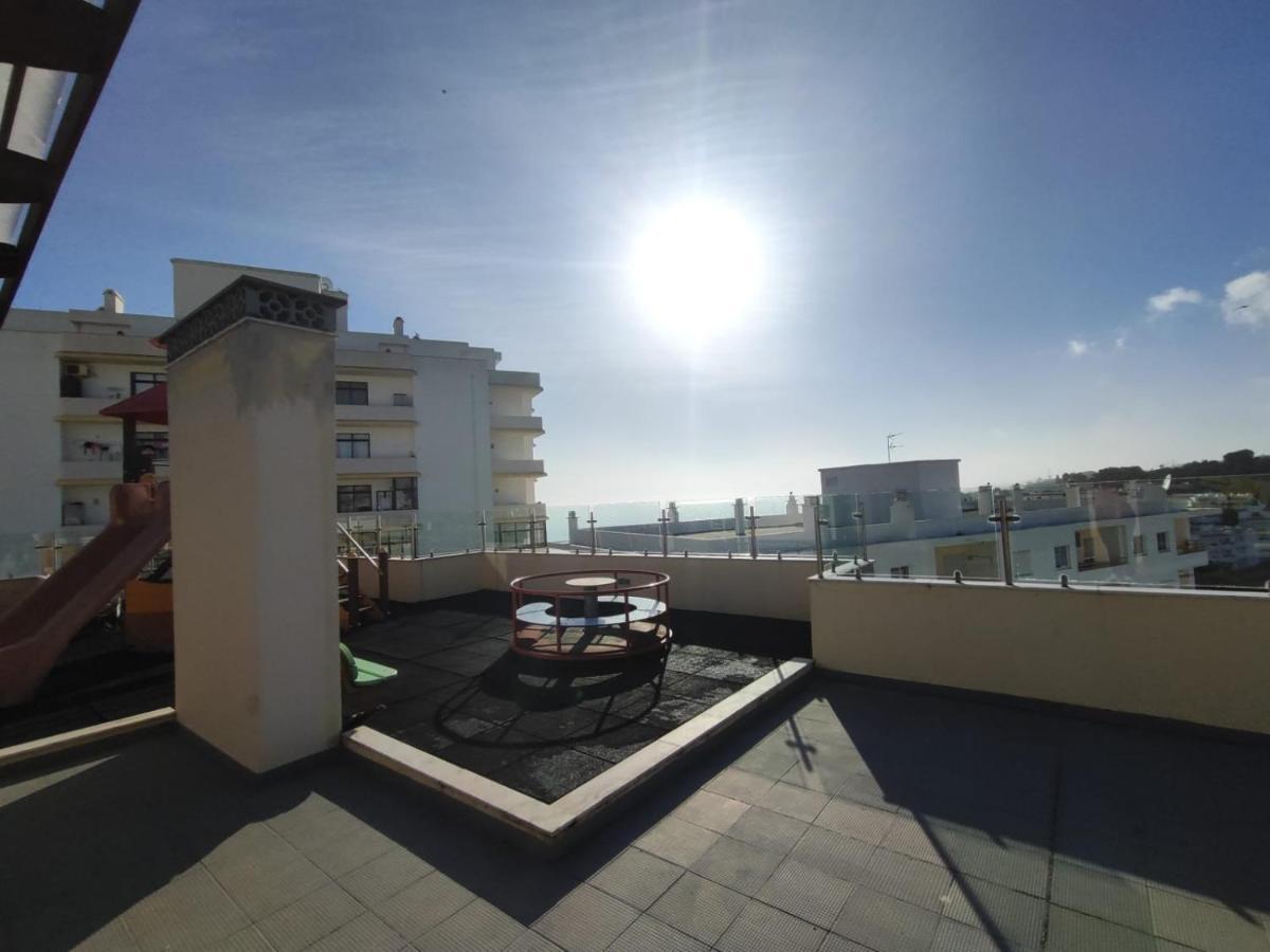 Armacao De Pera Ocean Terrace With Pool By Homing Apartamento Exterior foto
